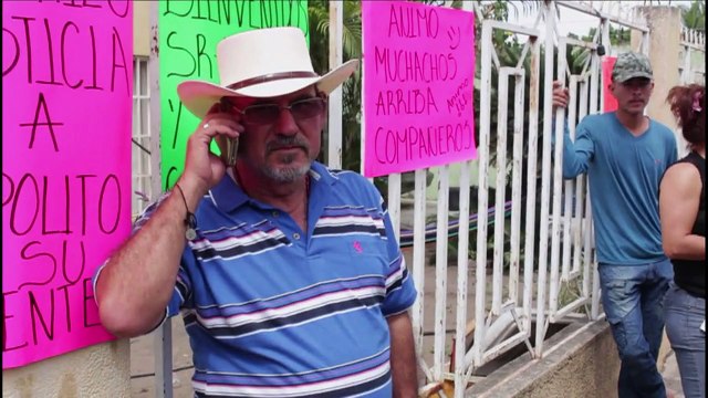 Liberan a fundador de autodefensas mexicanas