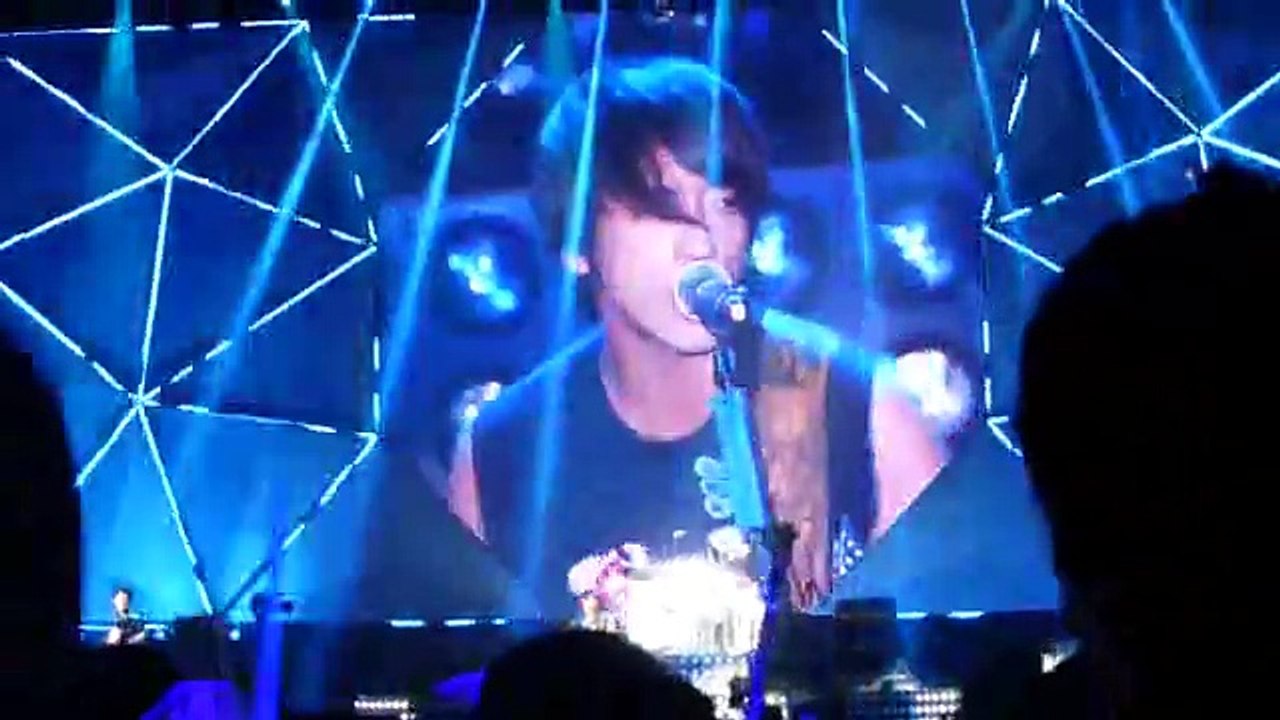 CNBLUE CSSH2014 06 15   Wake up + Special drum