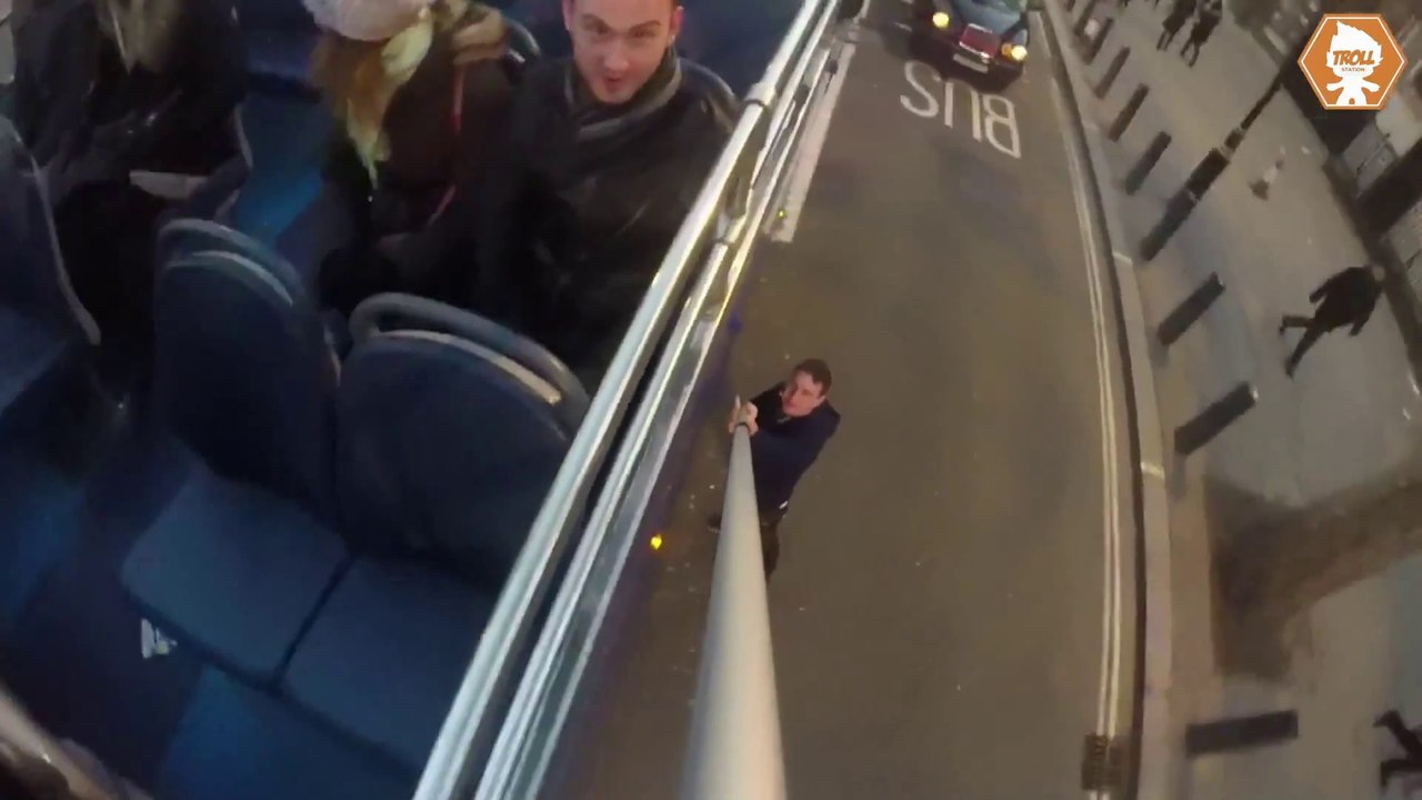 Un baton super long pour faire des Selfies - Blague bien fun