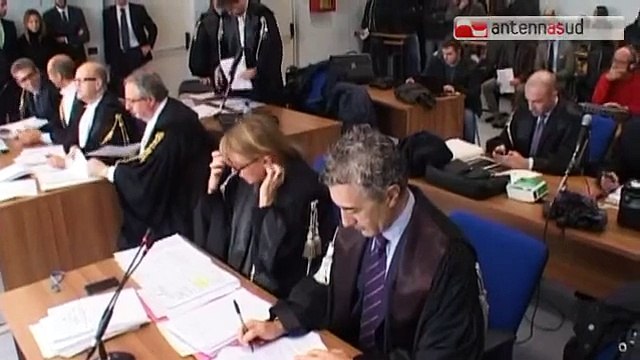 TG 10.03.15 Trascrizioni processo escort, guerra Procura Bari-penalisti