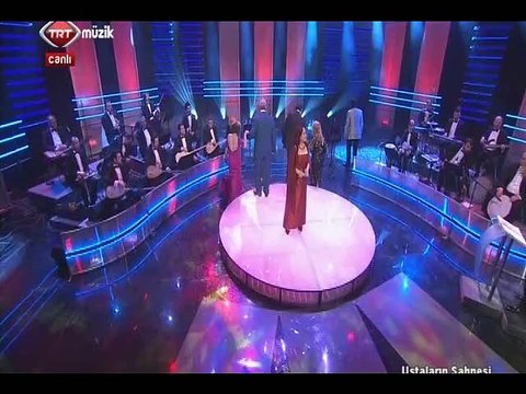 Makbule KAYA-Yeni cami avlusun da Şef:Ömer Hayri UZUN