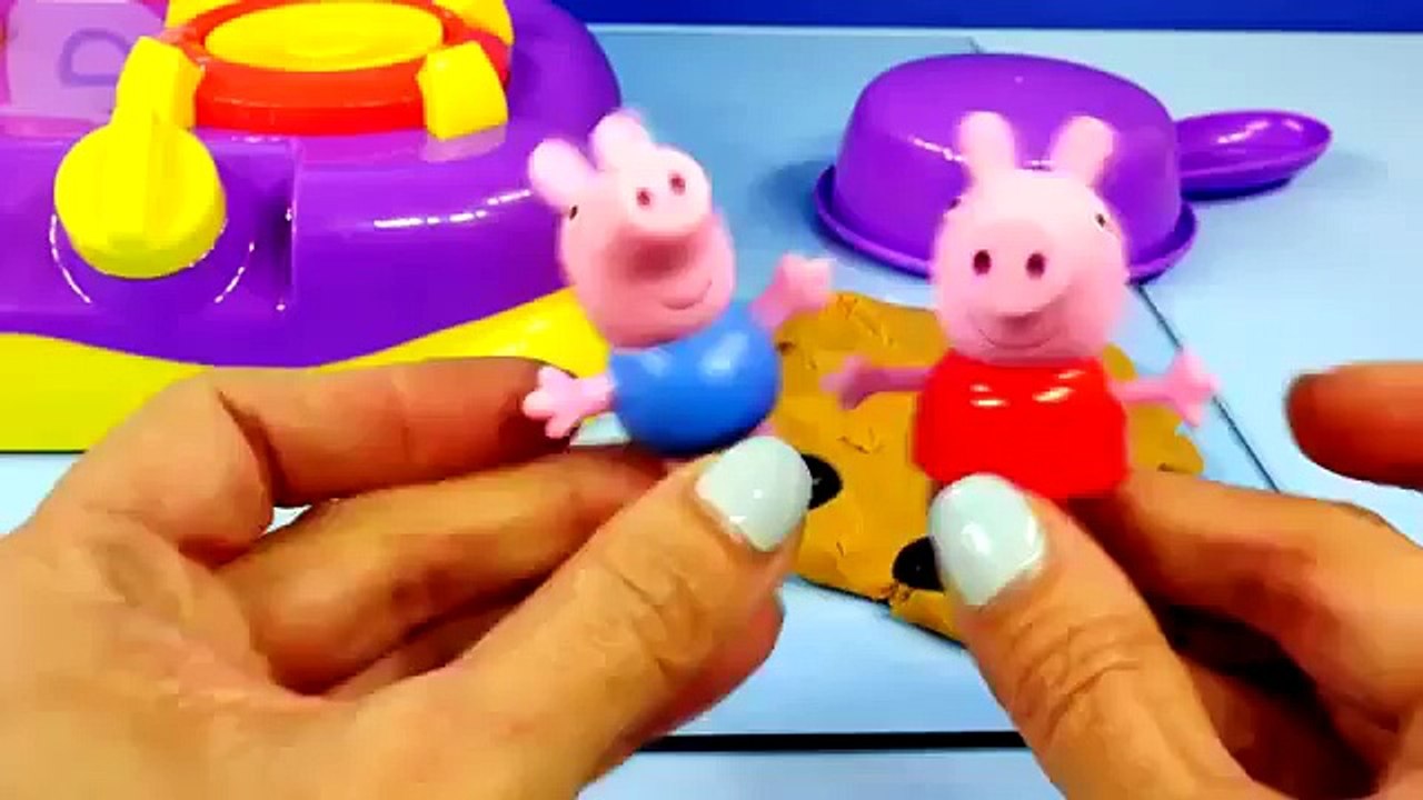 Peppa Pig Sing Along Kitchen Play Doh Muddy Puddles Cooking Playset Peppa's Song and Dance Toys