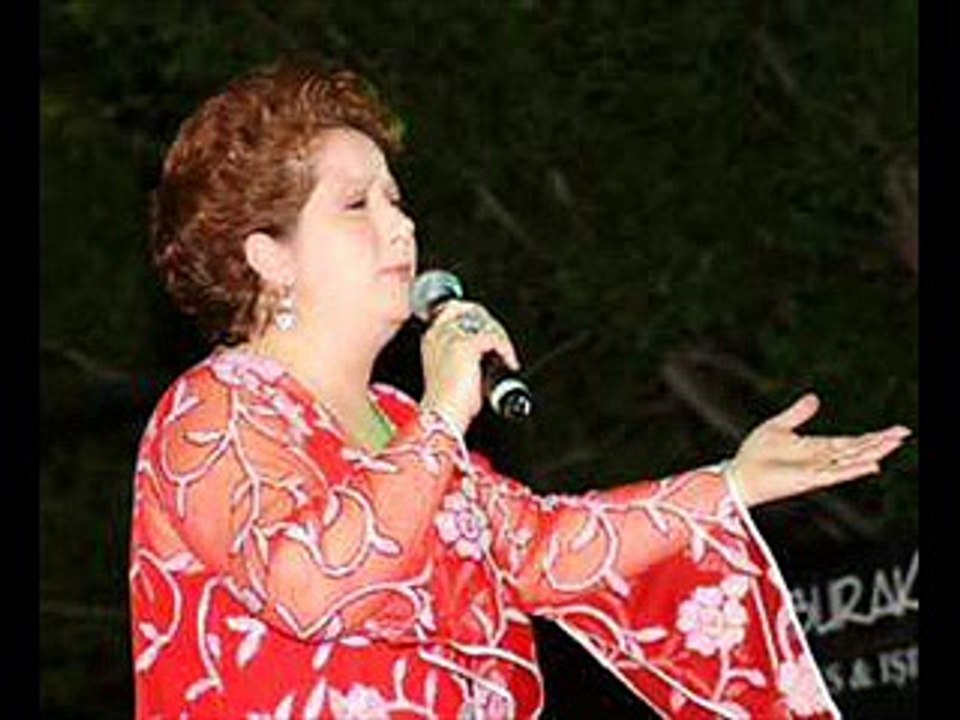 Emel Taşçıoğlu - Cahildim Dünyanın Rengine Kandım