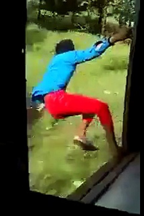 Trende show yapan adam kalpleri titretti