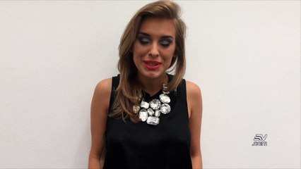 Vicky baila en Yingo