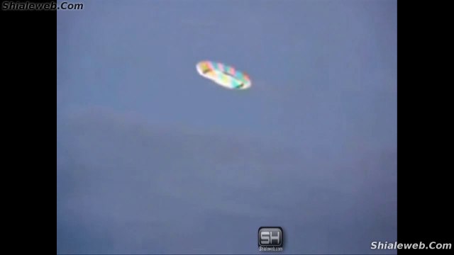 IMPRESIONANTE OVNI UFO PLATILLO MULTICOLOR BRILLANTE LUMINOSO VOLANDO SOBRE LAS PLAYAS DE ENSENADA BAJA CALIFORNIA MEXICO MARZO 2015