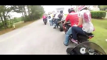 Une balade en moto qui commence pas trop bien ...