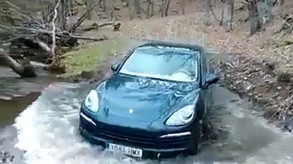 Il fait du 4x4 avec son cayenne, ce qui lui arrive est inattendu !