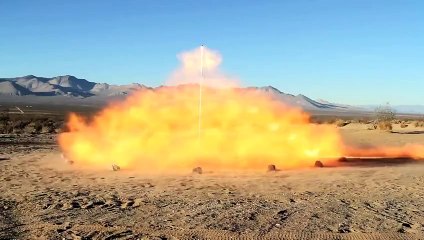 Explosion d'un sapin de Noël avec ralenti exceptionnel ! Vous serez bluffé !