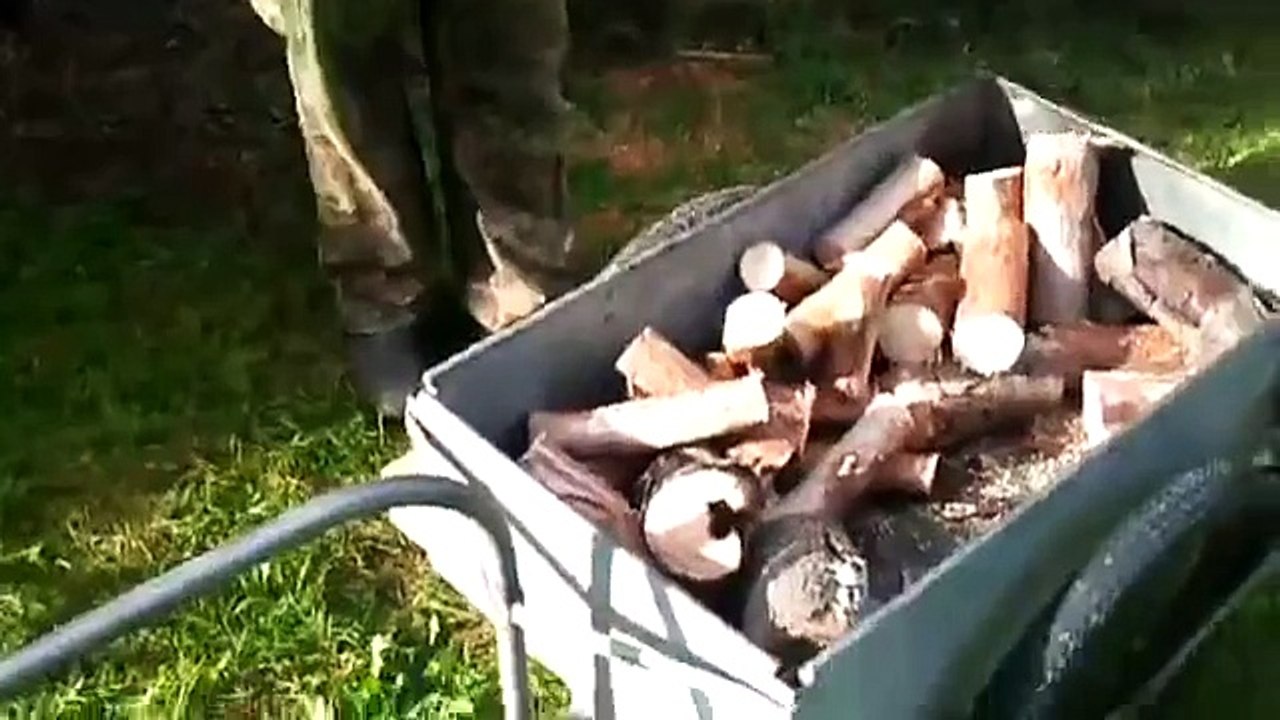 Technique de ouf pour couper du bois rapidement !