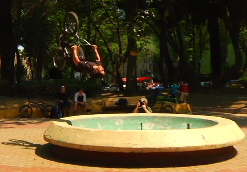KINK BMX - LOOP TRICKS