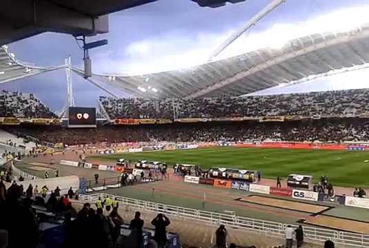 RedPlanet.gr - Η είσοδος του Ολυμπιακού στο ΟΑΚΑ