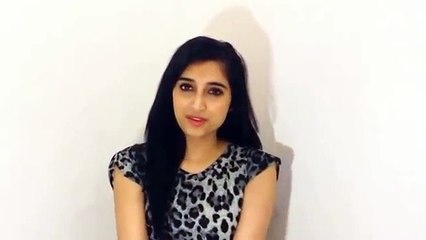 میں کملی کملی ۔۔ یہ گانا سنیے