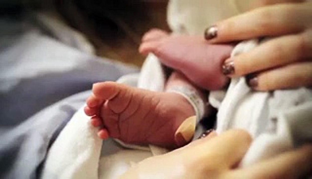 See How This Invention Made This Blind Mother Happy When She Was Able To See Her Child First Time