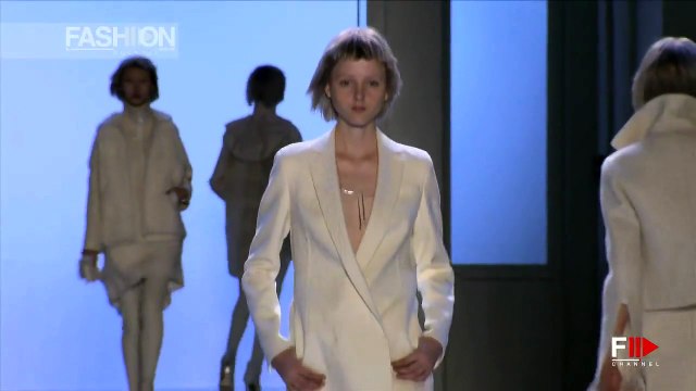 AKRIS Full Show Fall 2015 Paris by Fashion Channel