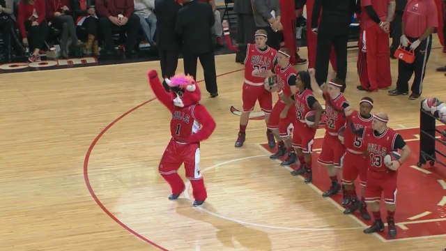 Les meilleurs moments de la mascotte Benny The Bull