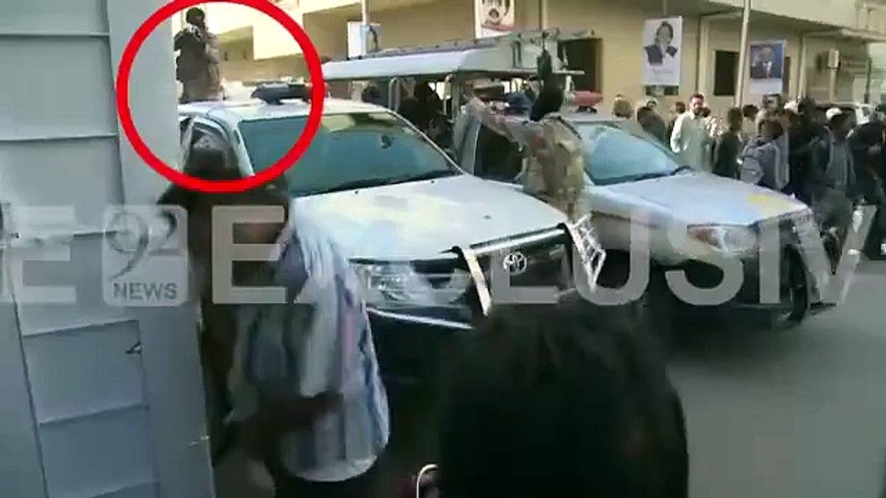 This footage clearly shows that MQM worker Waqas Ali Shah was killed by a protes