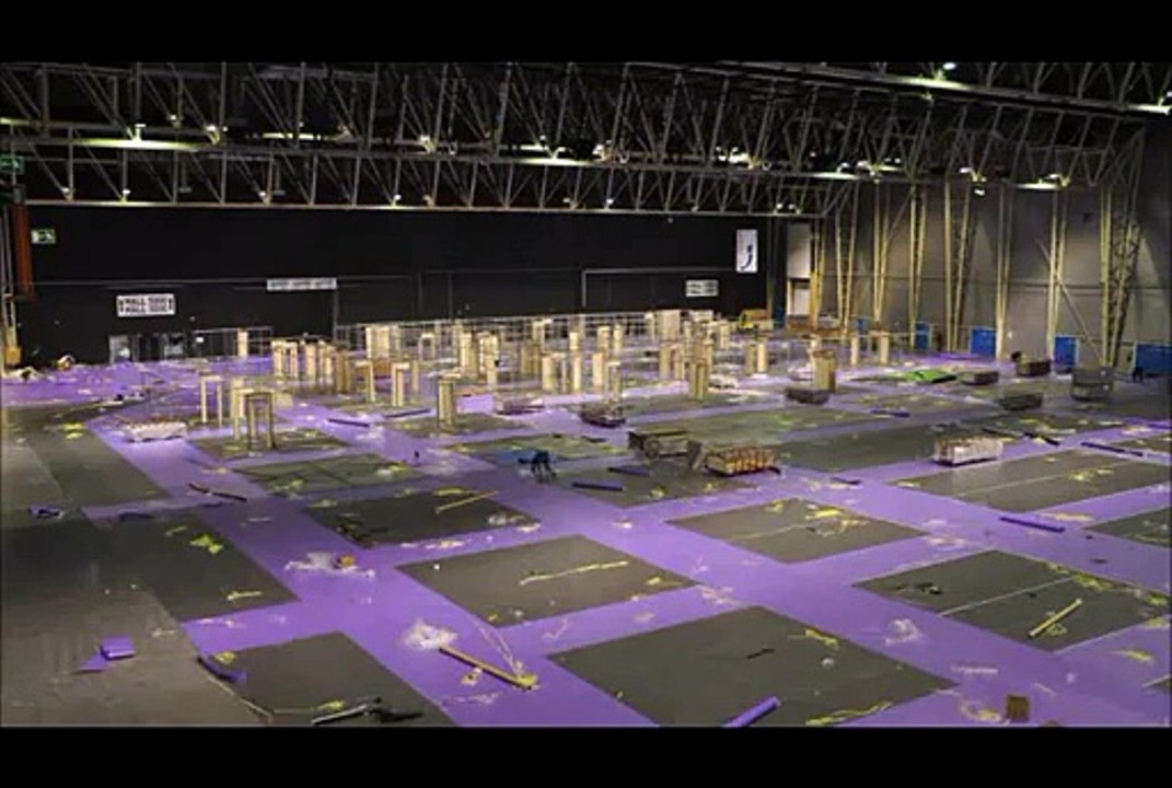 Montage d'un salon SEPEM Industries : 6 jours en 2 mn... !