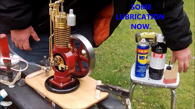 Moteur miniature 16 CC 4 temps à soupape automatique