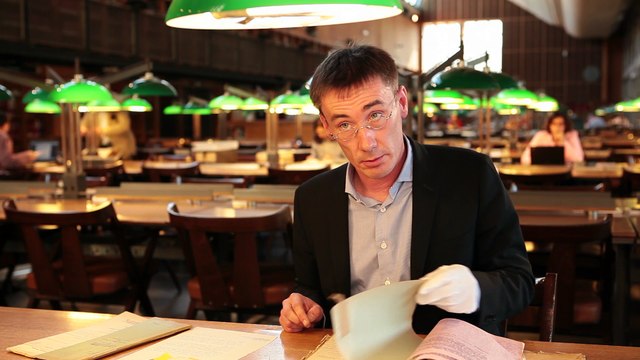 Archives à l'appui, Thomas Fontaine montre l'implication de la police et de la justice françaises dans le plus grand procès tenu en France sous l'Occupation