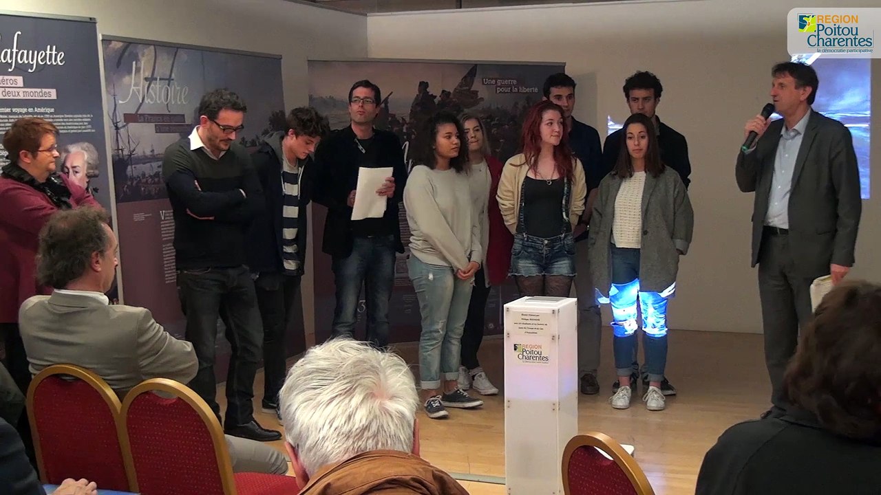 Présentation de la borne interactive des élèves du LISA sur L'Hermione