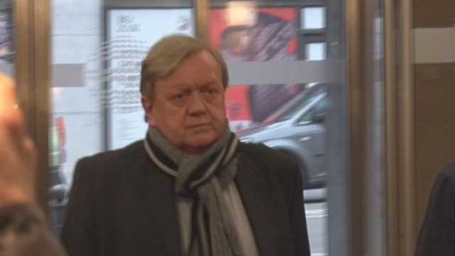 Prépensions: informés sur la réponse du gouvernement, syndicats et patrons vont consulter leurs bases