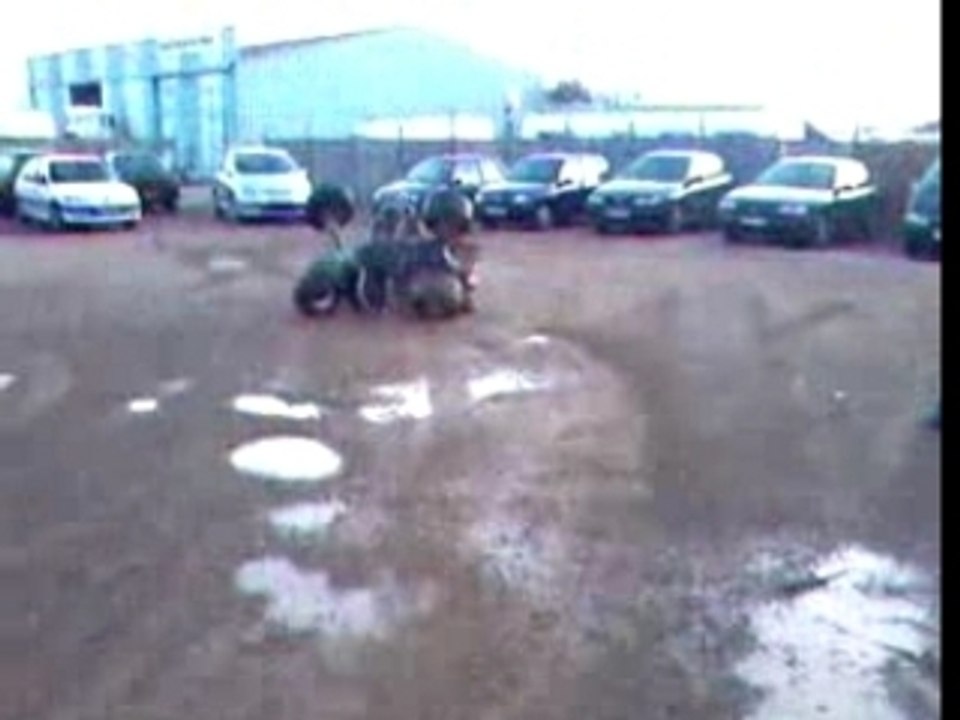 Chut en quad moreno