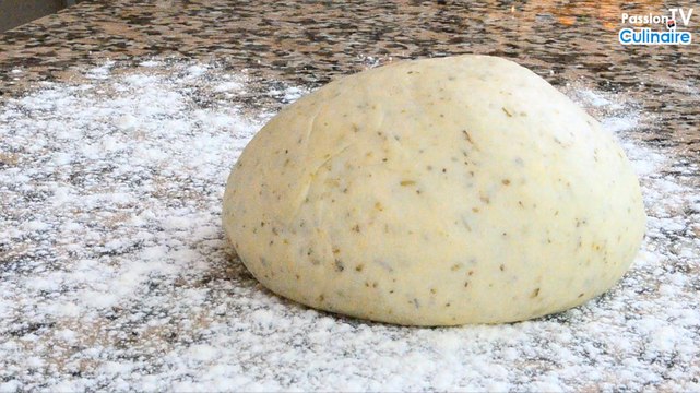 Recette : Pâte à pizza express (Seulement 30 minutes de repos)