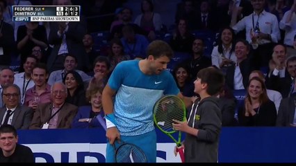 Le grand Roger Federer se fait magistralement lober par un gamin de 12 ans !
