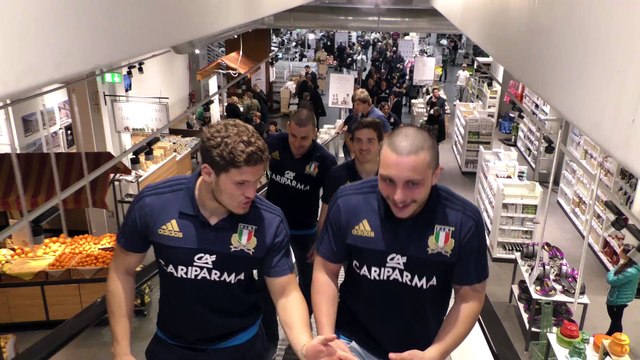 Azzurri in visita da Eataly per l'abbraccio del pubblico di Roma