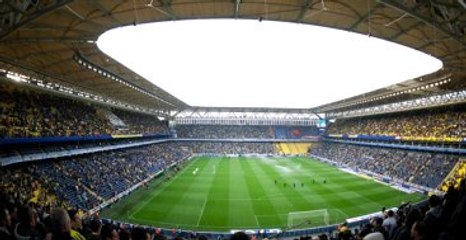 PFDK, Fenerbahçe'ye Tribün Kapatma Cezası Verdi