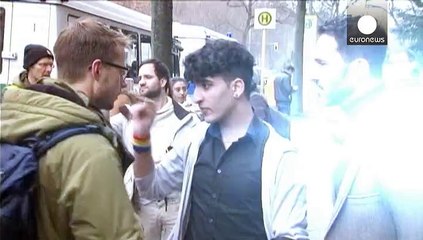 Almanya'da eşcinsel oğullarını zorla evlendirmek isteyen aileye ceza