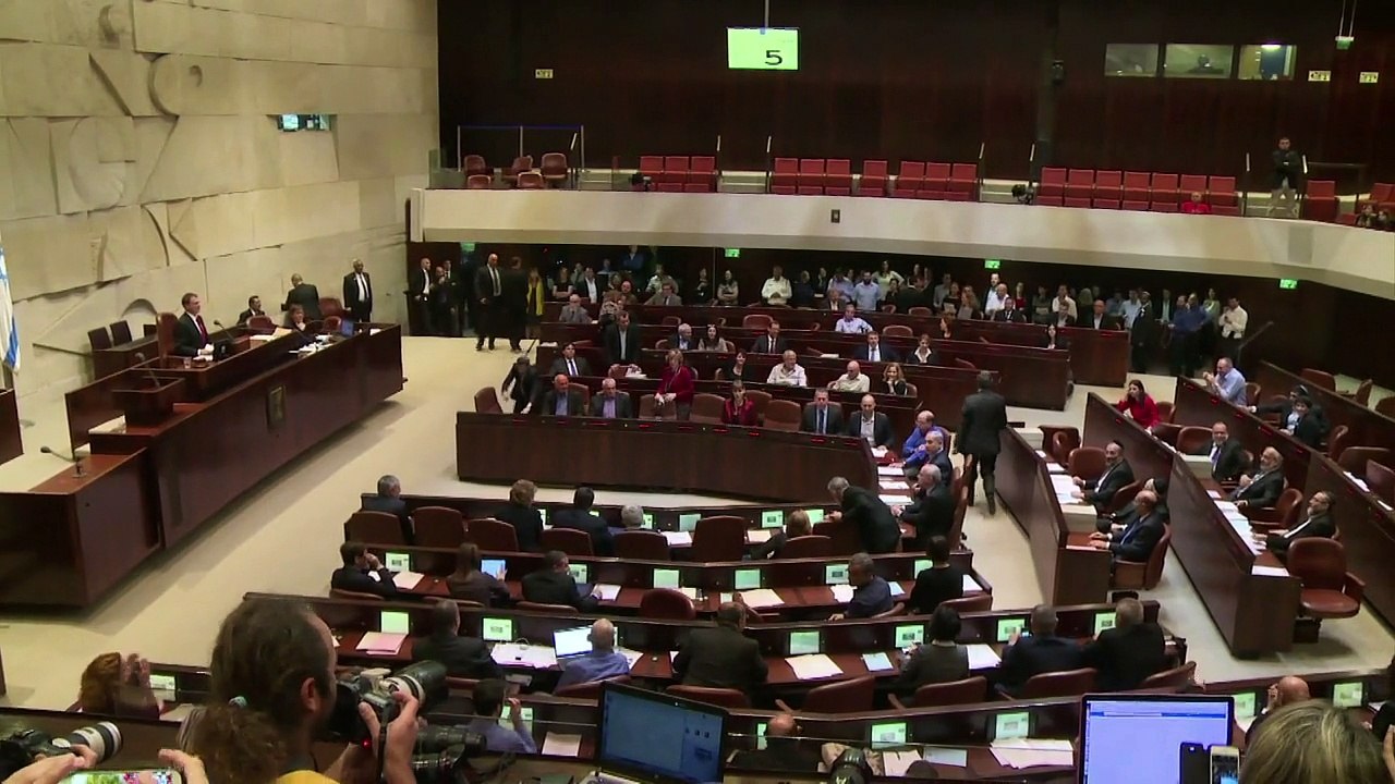 ستة ملايين اسرائيلي يستعدون لاختيار مئة و عشرين نائبا في الكنيست