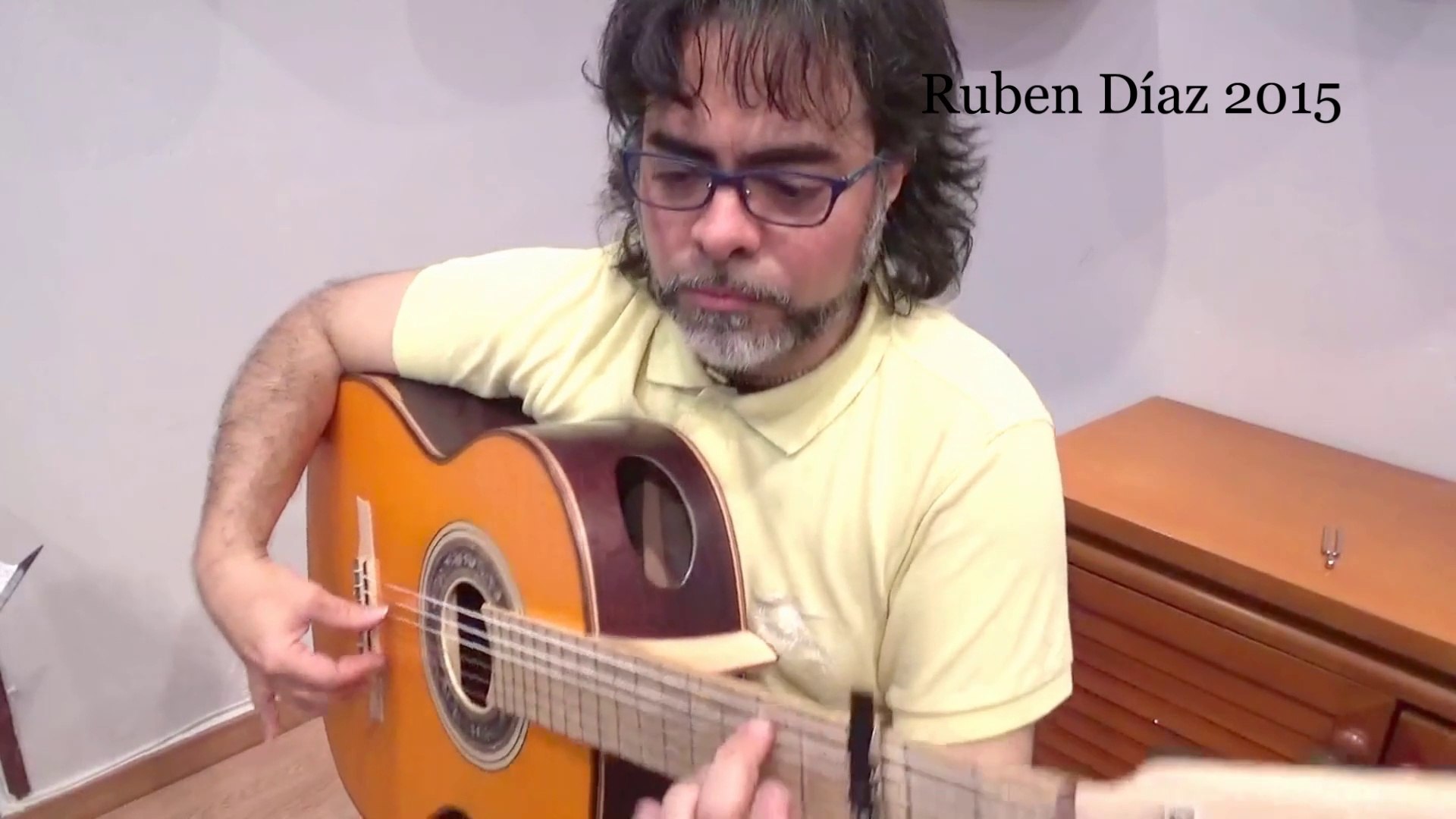 Pandora's box of Spanish flamenco guitars and luthiers / Difference between  Modern and Old fashioned classical flamenco guitars / Post-Paco de Lucia's  Period in Andalusian Flamenco Guitars New Generation 2015 / Endorsed