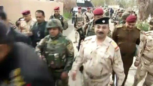 Irak : les milliers de soldats irakiens renforcent jeudi le siège aux portes de Tikrit