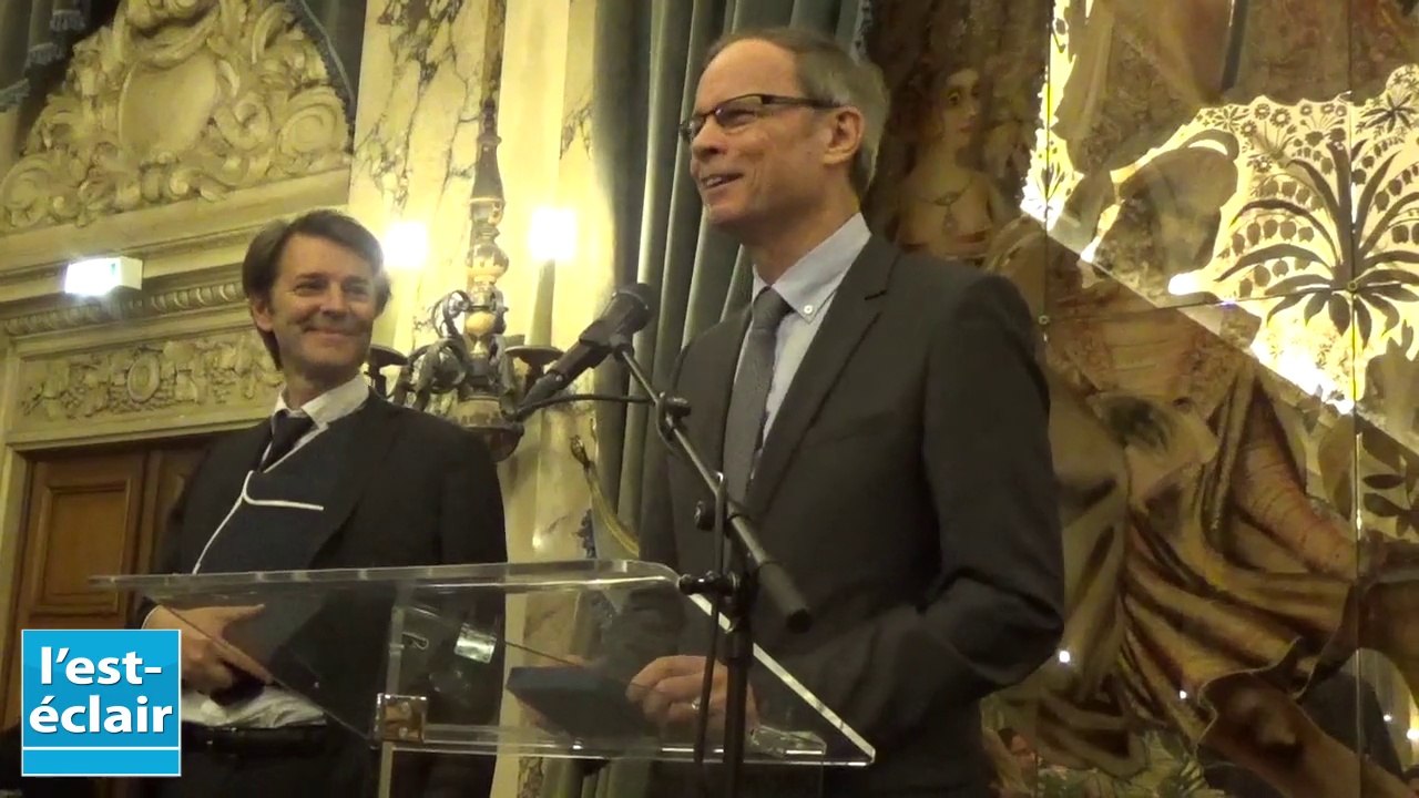Remise de médaille de la ville de Troyes à Jean Tirole