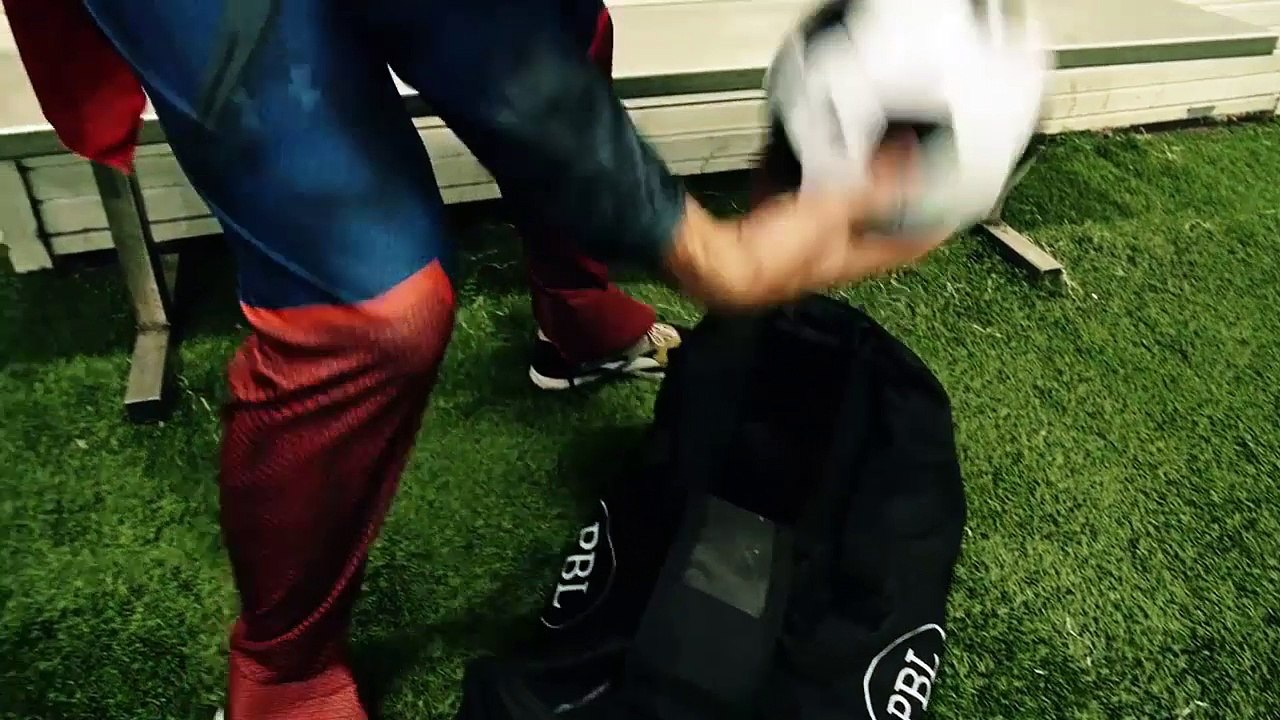 SUPER HERO SOCCER