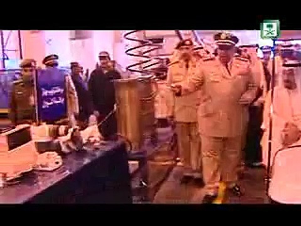 سلمان الشهامةكلمات الأمير - عبدالرحمن بن مساعد - غناء حسين الجسمي‏مهاباً في الانام طويل قامه  قديم عهداً باستقامه مثيل ابيه اشباهاً و فعلا ً عصي الوصف سلمان الشهامة
