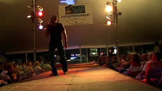 Mario Kombou sings DO THE CLAM at Elvis Week 2008 (video)
