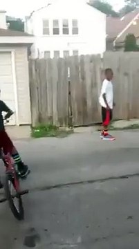 Acayip Ayarlı Şamar Atan Çikolata Renkli Kardeşimiz