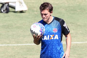 Doriva comenta expectativa para ver Dagoberto em campo