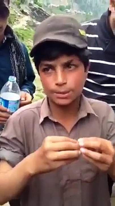 Pakistani child care jupudun wounds; the ones that tell people like pryktykal in White Tea White