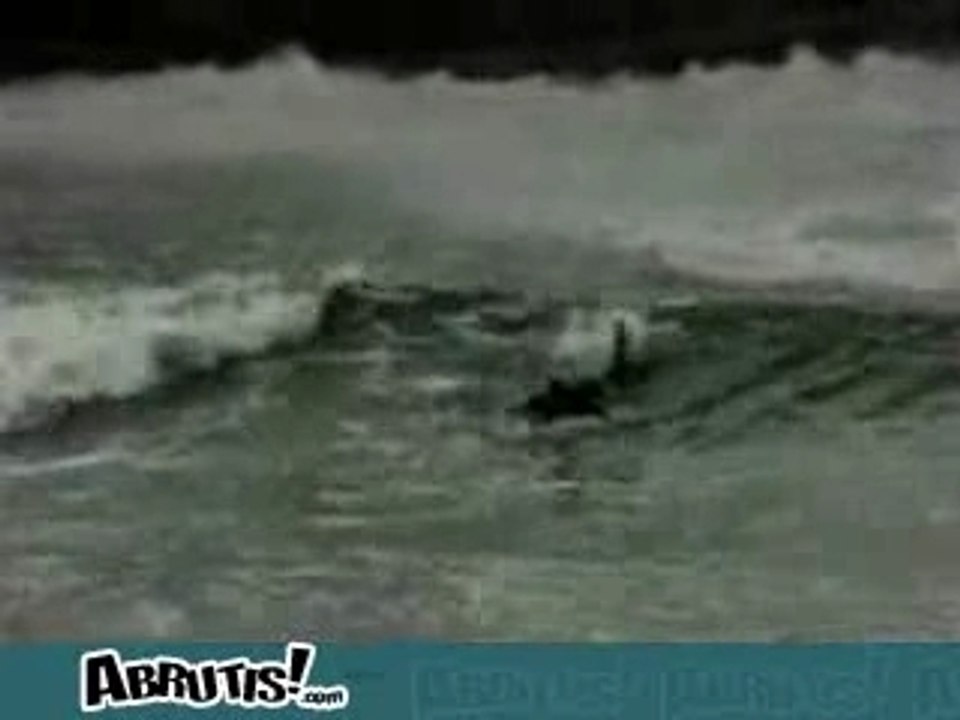 Dynamite_surf