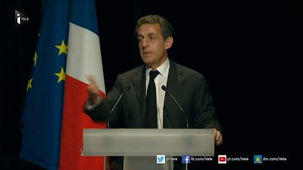 Nicolas Sarkozy fait son stand up