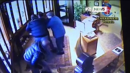 COLPO IN GIOIELLERIA, PRESO IL QUARTO UOMO