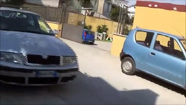 Aversa (CE) - Strade gruviera, riaffiorano i binari della vecchia Alifana (12.03.15)