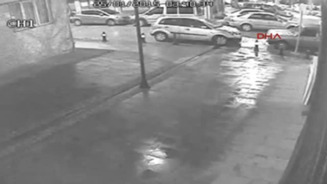 Manisa'da Kasa Hırsızlığı Zanlısı 4 Kişi Yakalandı Ek Kasayı Böyle Götürdüler