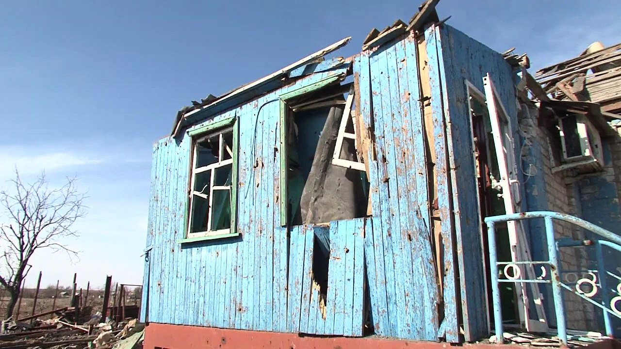 Dorfbewohner trotzen in Ostukraine der Verwüstung
