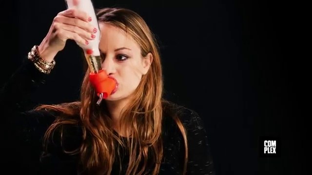 Boire une bière et fumer un bong en même temps : Beer / Weed bong challenge