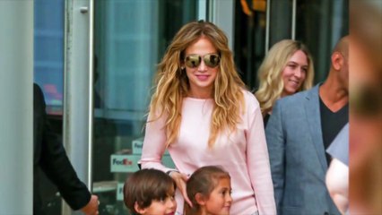 Jennifer Lopez limits kids' gadgets